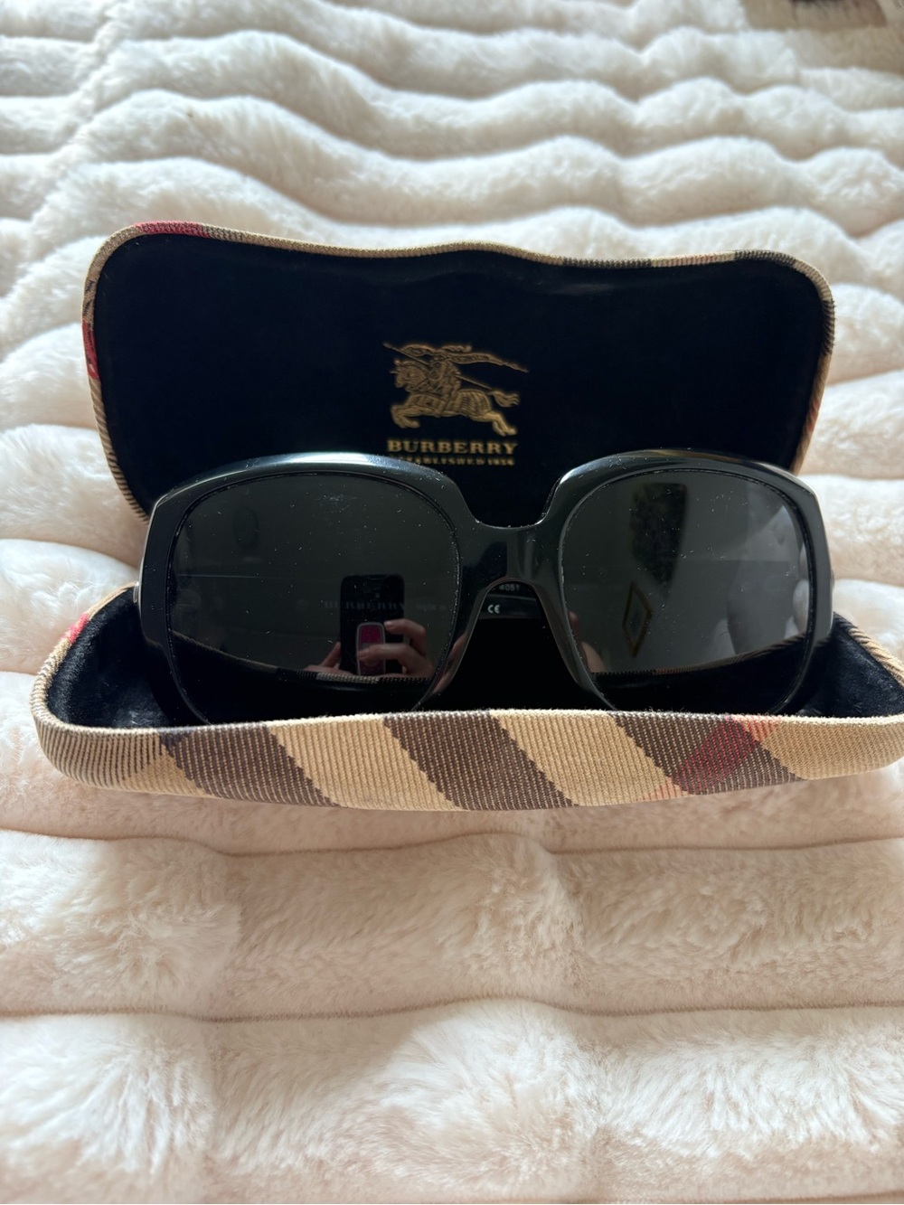 Burberry Black Women's Oversized Square Sunglasses - Picture 1 of 4